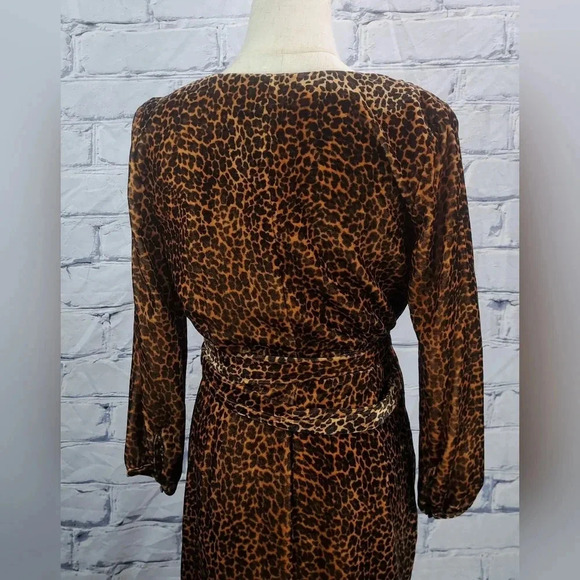 NWT J. Crew True Wrap Lined Dress in  Drapey Velvet Leopard Print Midi Size 00 - Picture 6 of 16